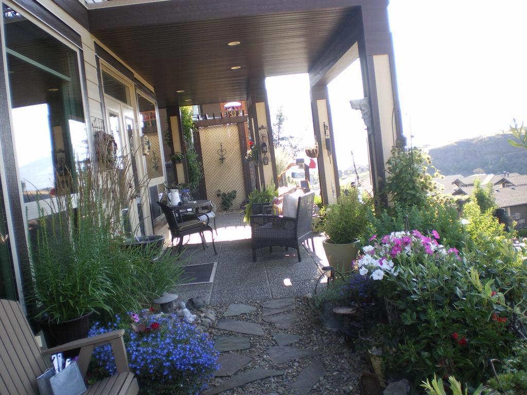 Turtle Mountain Inn Vernon Exteriör bild